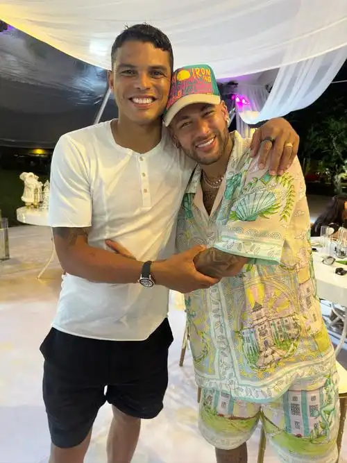 每体：马竞500万欧报价朗格莱，巴萨对球员要价1000万欧.