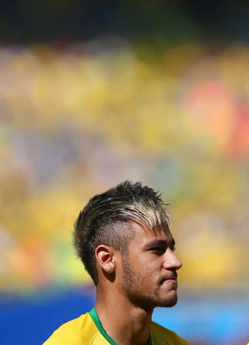 通过频繁的 通过频繁的