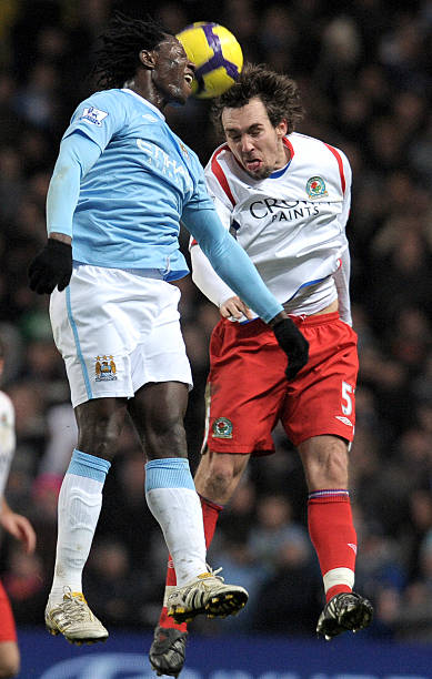 中超第13輪廣州隊0-0大連人 劉世博屢獻關鍵撲救曼巴失良機.